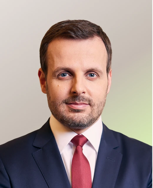 Boris Sarnov